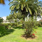 Apartmán Charmoso Em Zona Calma Com Piscina #1879 *