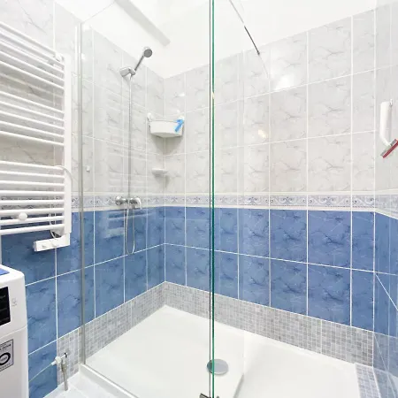 Charmoso Em Zona Calma Com Piscina #1879 *