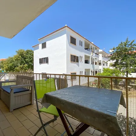 Charmoso Em Zona Calma Com Piscina #1879 Apartment *