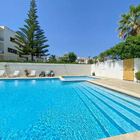 Charmoso Em Zona Calma Com Piscina #1879