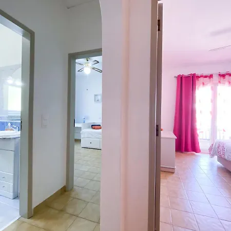 Charmoso Em Zona Calma Com Piscina #1879