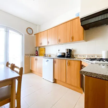 Charmoso Em Zona Calma Com Piscina #1879 * لاغوس