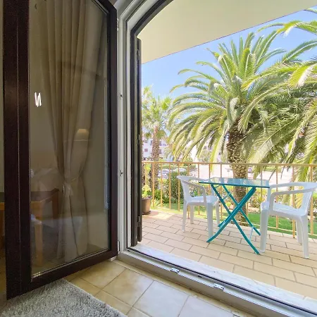 Charmoso Em Zona Calma Com Piscina #1879 لاغوس